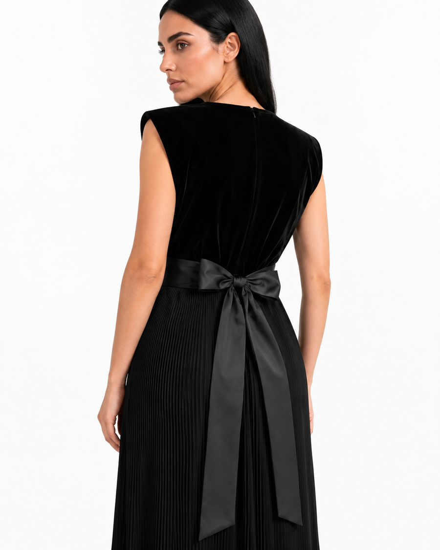 Black velvet cut sleeve
