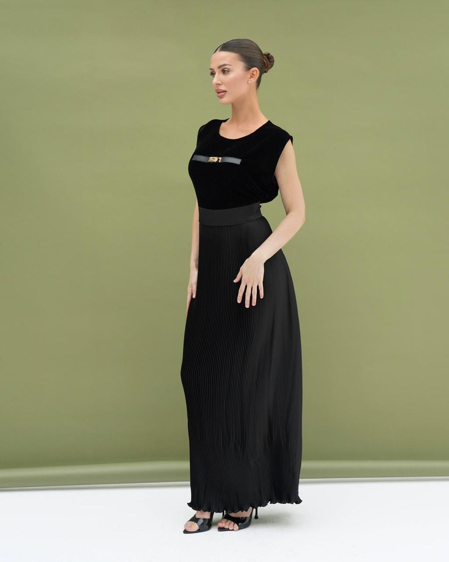 THE NAYA | Black Cut Sleeve